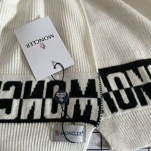 Moncler scarf